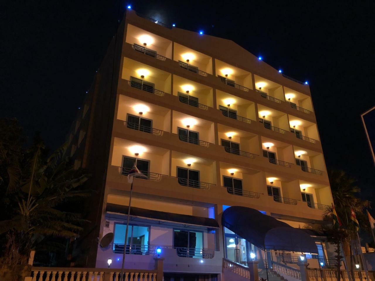 Maple Leaf Korean Hotel Achimota Exterior foto